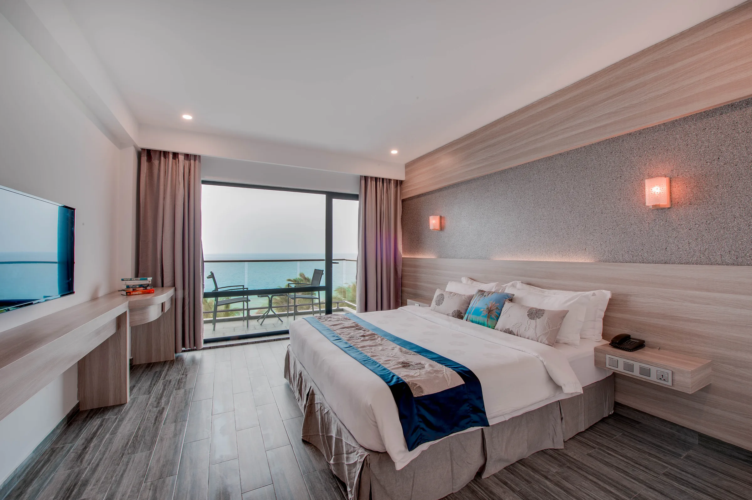 Super Deluxe Room Oceanview with Balcony