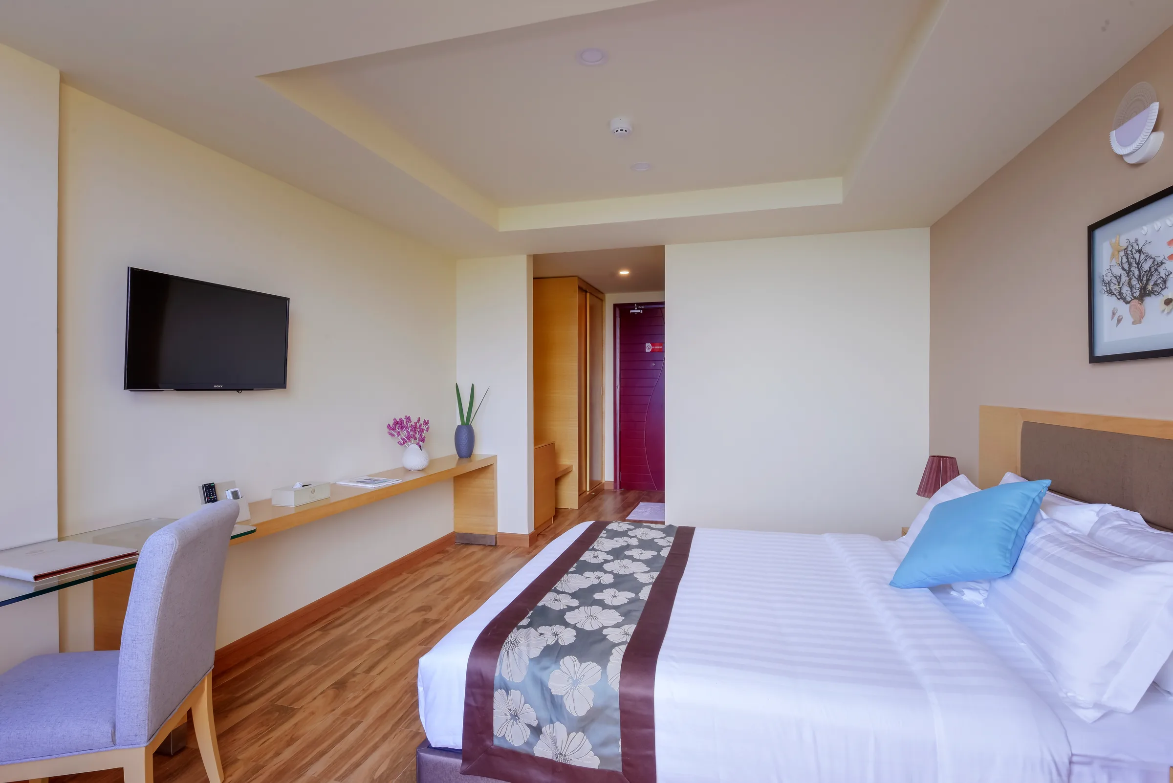 Palm View Room