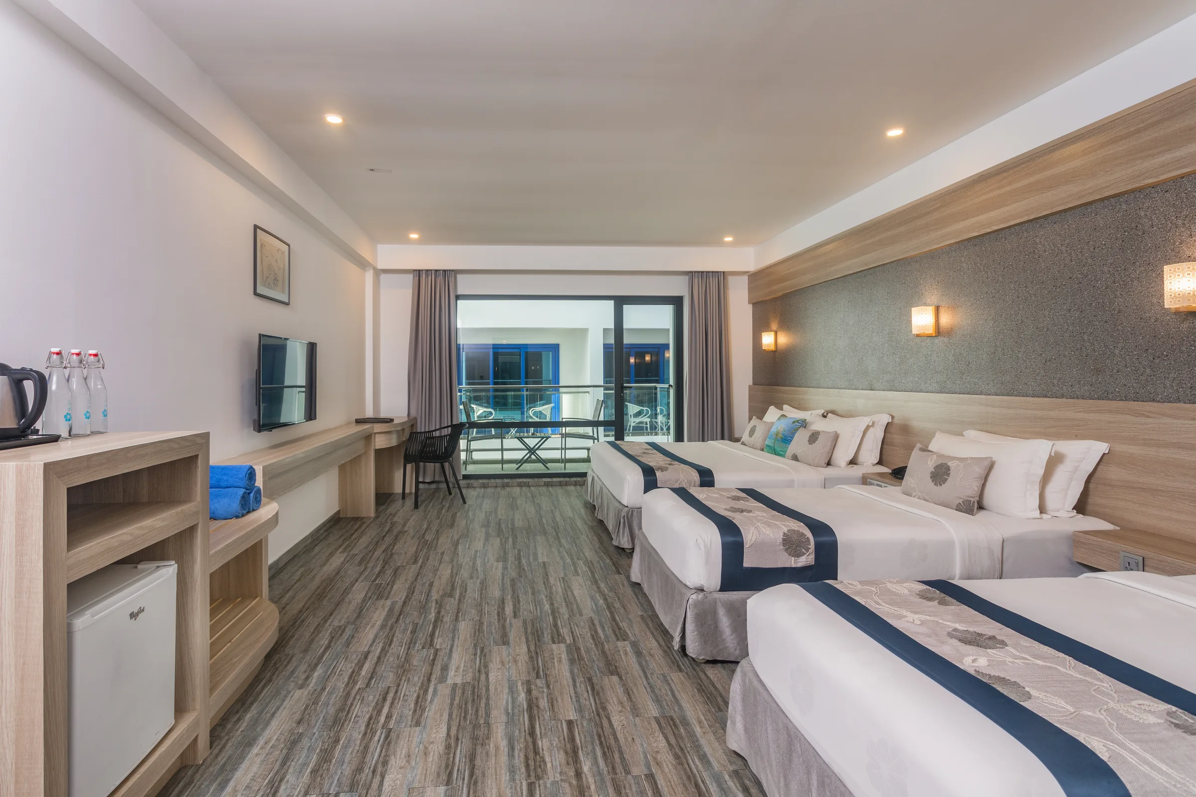 Deluxe Quadruple Room with Balcony