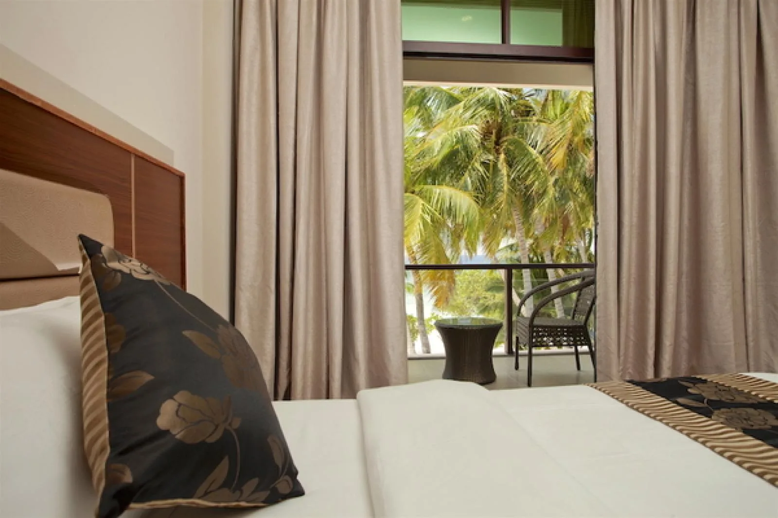 Deluxe Triple Room Seaview with Balcony